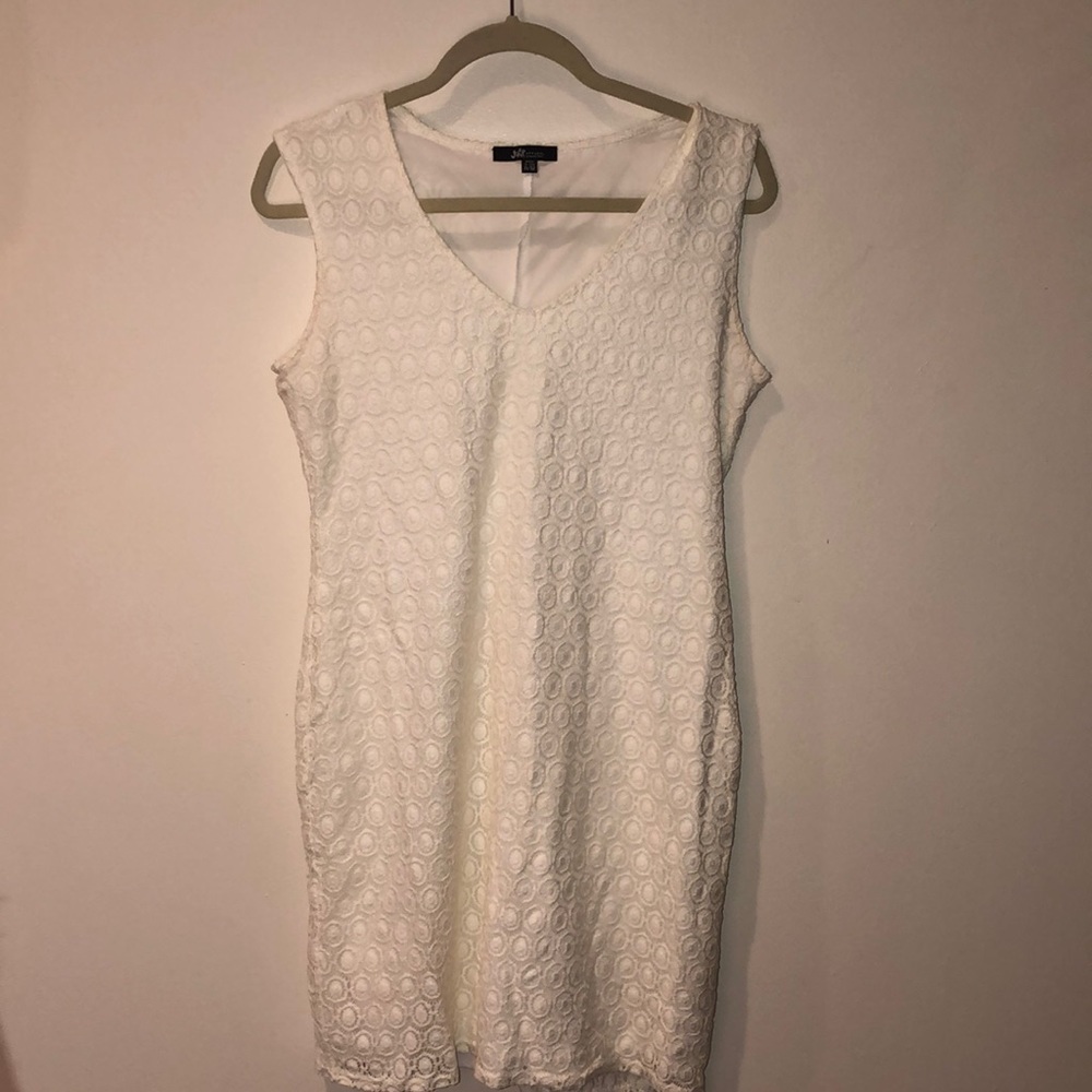 White Sleeveless Dress